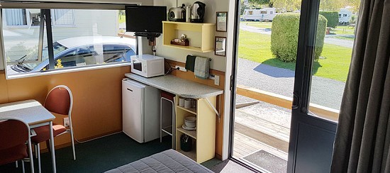 En